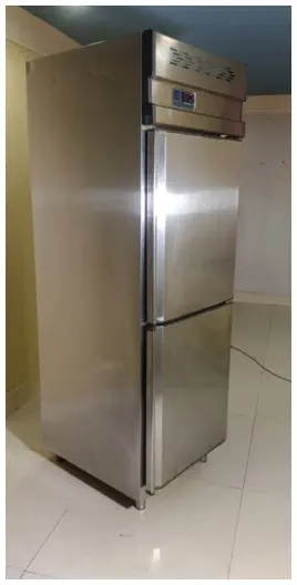Stainless steel upright commercial refrigerator